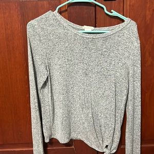 Gray long sleeve shirt